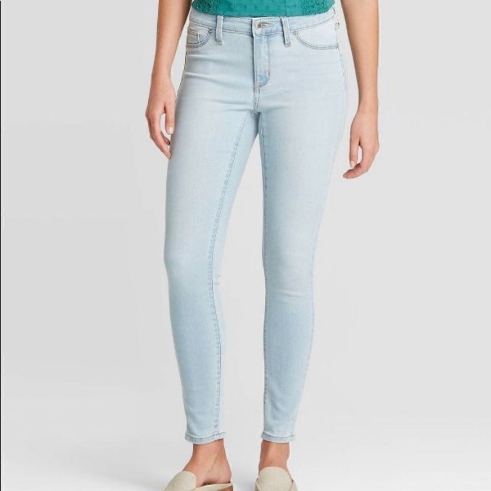 Universal Thread Women's Mid-Rise Jegging